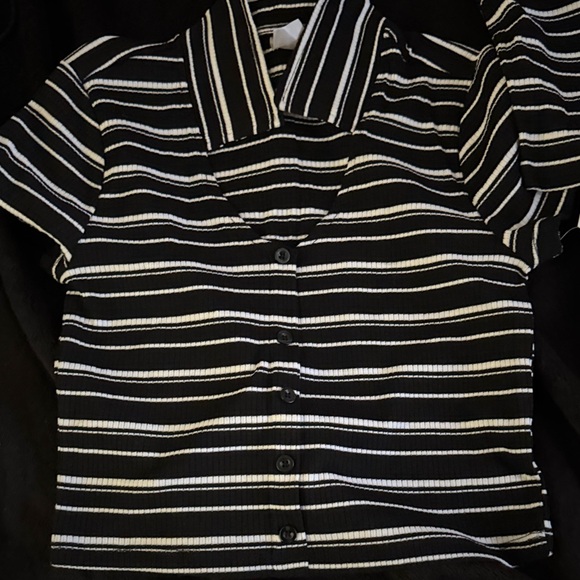 No Boundaries Black & White Striped Two-Piece Set - Picture 2 of 4